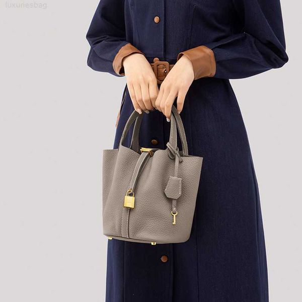 designer vegetable genuine leather crossbody mom's handbag light luxury water bucket baocai basket women's bag picotin
designer vegetable genuine leather crossbody mom's handbag light luxury water bucket baocai basket women's bag picotin