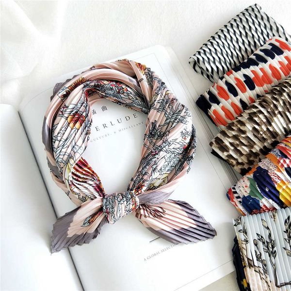 sarongs wrinkle small square scarf small silk scarf female headscarf work occupation fashion changeless scarf 53cm 1piece p230403, Blue;gray
sarongs wrinkle small square scarf small silk scarf female headscarf work occupation fashion changeless scarf 53cm 1piece p230403, Blue;gray