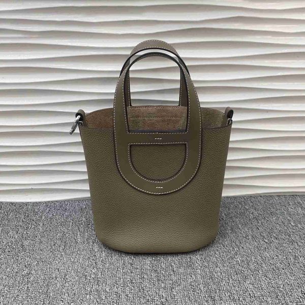 h bag designer luxury women's pig nose vegetable basket handbag fashion togo layer cow skin litchi grain bucket bagf29vilxc picotin
h bag designer luxury women's pig nose vegetable basket handbag fashion togo layer cow skin litchi grain bucket bagf29vilxc picotin