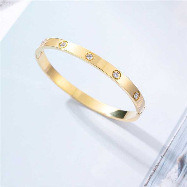 ladies women crystal cz cubic zirconia bracelet stainless steel jewelry love screw bangle, Golden;silver
ladies women crystal cz cubic zirconia bracelet stainless steel jewelry love screw bangle, Golden;silver