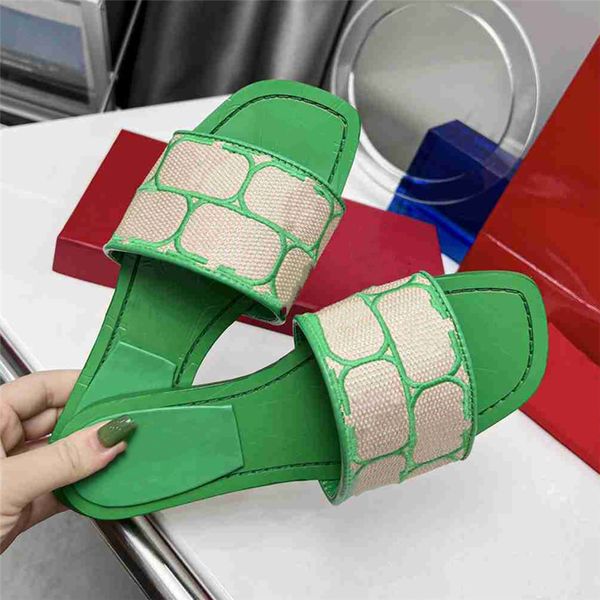 fashion slippers 2023 valentinoity luxury design summer men flat bottom women slope heel letter leather casual sandals 06-07, Black
fashion slippers 2023 valentinoity luxury design summer men flat bottom women slope heel letter leather casual sandals 06-07, Black