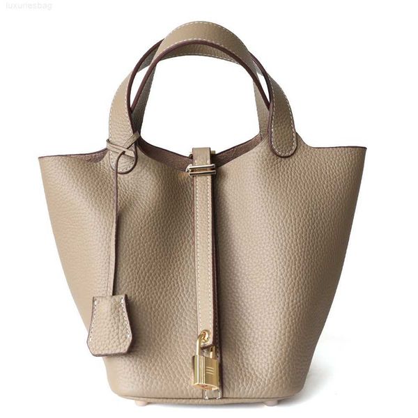 designer luxury bag the first layer of cowhide vegetable basket women's leather bucket commuting litchi pattern hand mother's bagp
designer luxury bag the first layer of cowhide vegetable basket women's leather bucket commuting litchi pattern hand mother's bagp