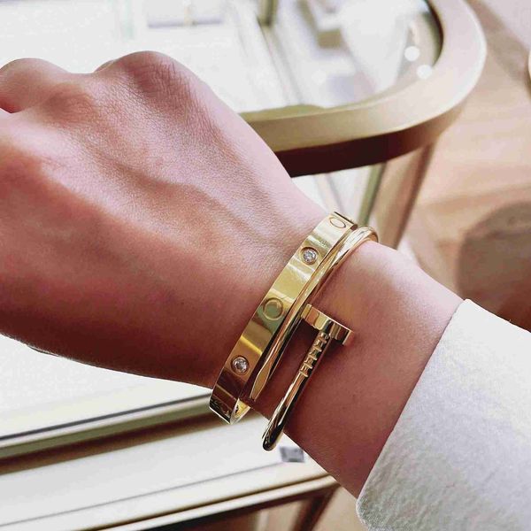 fashion famous brand screwdriver lover bangle bracelet for men women zircon stainless steel gold plated engraved screw, Golden;silver
fashion famous brand screwdriver lover bangle bracelet for men women zircon stainless steel gold plated engraved screw, Golden;silver