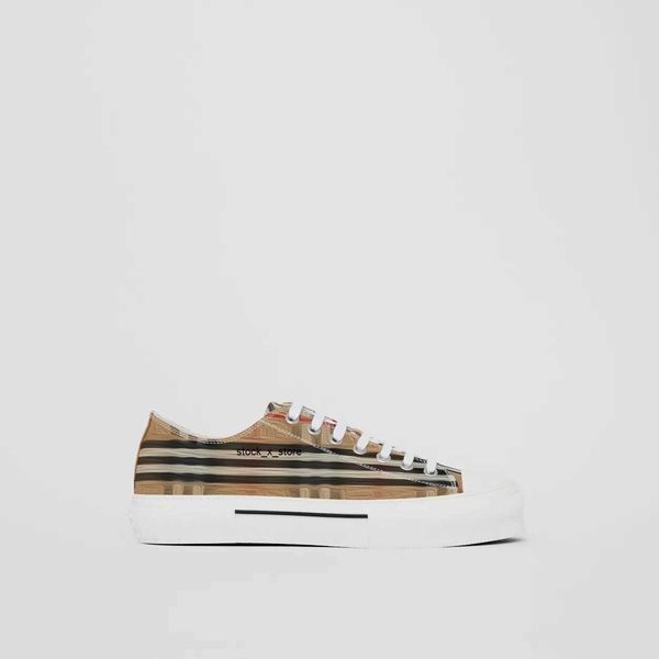 outdoor burbrerys luxury designer shoes women low vintage plaid canvas men sneakers berry stripes platform casual shoe couples trainers size, Black
outdoor burbrerys luxury designer shoes women low vintage plaid canvas men sneakers berry stripes platform casual shoe couples trainers size, Black
