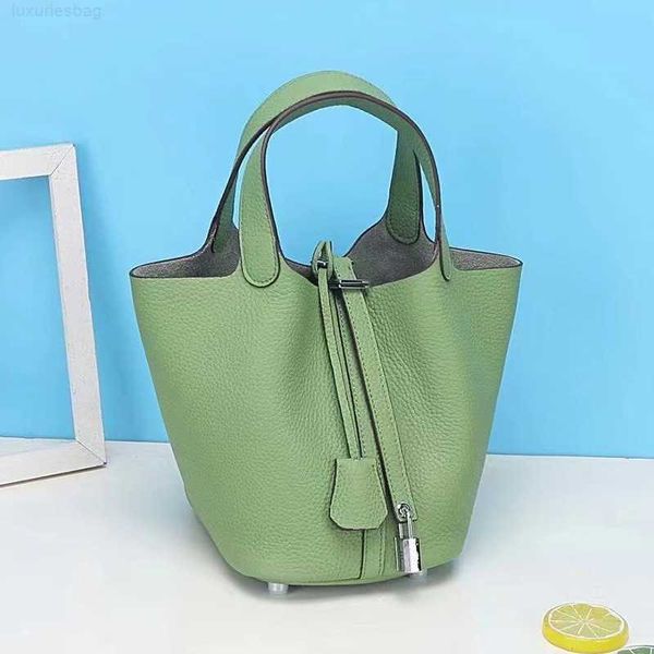 designer luxury lychee pattern casual vegetable basket bag leather fashion versatile bucket wrap head layer cowhide large capacity handbagyu
designer luxury lychee pattern casual vegetable basket bag leather fashion versatile bucket wrap head layer cowhide large capacity handbagyu