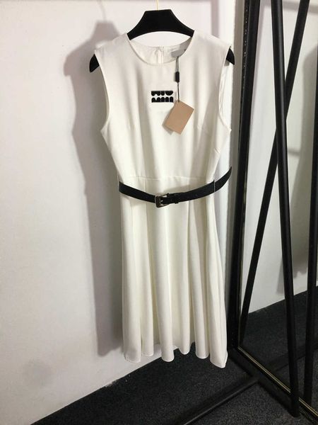 23ss womens designer clothing dress one piece dresses fashion embroidered letter belt tucked waist vest dress womens clothing, Black;gray
23ss womens designer clothing dress one piece dresses fashion embroidered letter belt tucked waist vest dress womens clothing, Black;gray