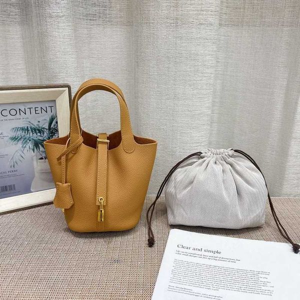 designer luxury bag h layer cow cm vegetable basket women's mini leather bucket cute handbag gold buckleubu36rsj picotin
designer luxury bag h layer cow cm vegetable basket women's mini leather bucket cute handbag gold buckleubu36rsj picotin