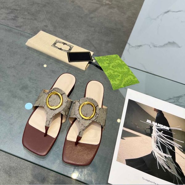 designer slippers, skateboarding shoes, sandals, women's metal summer sandals, beach slippers, black, white and blue flip-flops and cas
designer slippers, skateboarding shoes, sandals, women's metal summer sandals, beach slippers, black, white and blue flip-flops and cas