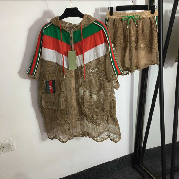 23ss womens designer clothing women shorts sets lace embroidery color matching short sleeve hooded sunscreen clothes coat elastic waist shor, White
23ss womens designer clothing women shorts sets lace embroidery color matching short sleeve hooded sunscreen clothes coat elastic waist shor, White