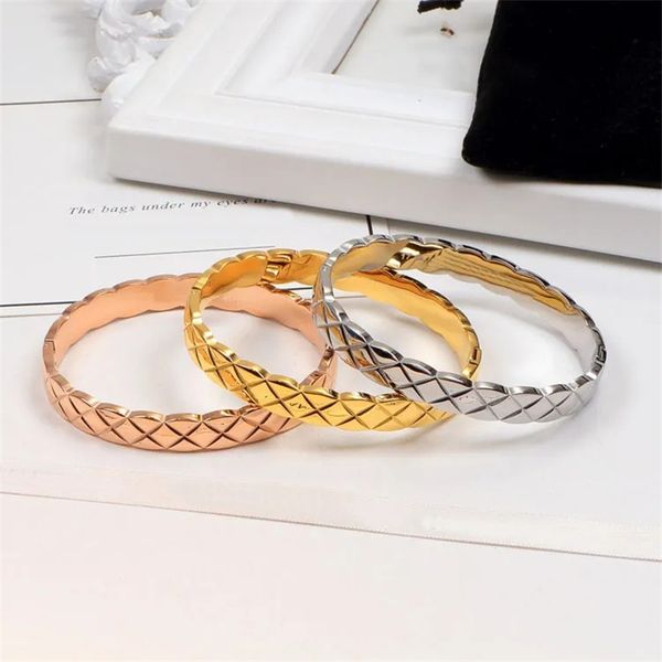 new classic 18k gold stainless steel engraved bangle bracelets women diamond gelang bangles rhombus designer luxury bracelet jewelry, Black
new classic 18k gold stainless steel engraved bangle bracelets women diamond gelang bangles rhombus designer luxury bracelet jewelry, Black