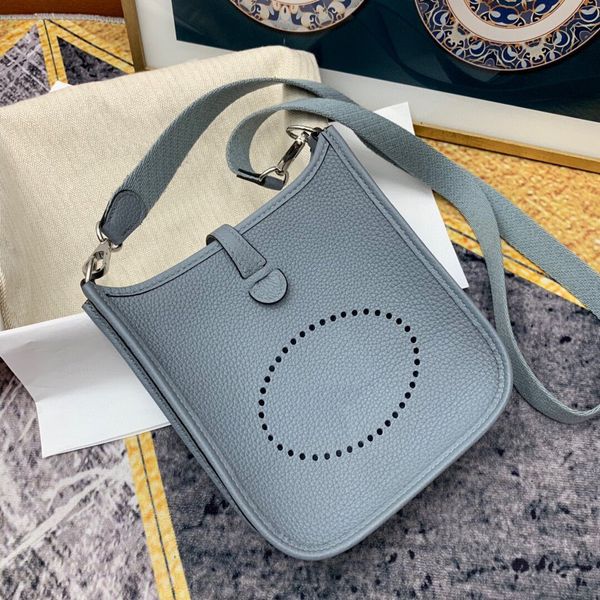 womens genuine leather evelyn bag designer hollow out letter totes handbag mans shopping beach bag luxury fashion pochette crossbody clutch
womens genuine leather evelyn bag designer hollow out letter totes handbag mans shopping beach bag luxury fashion pochette crossbody clutch