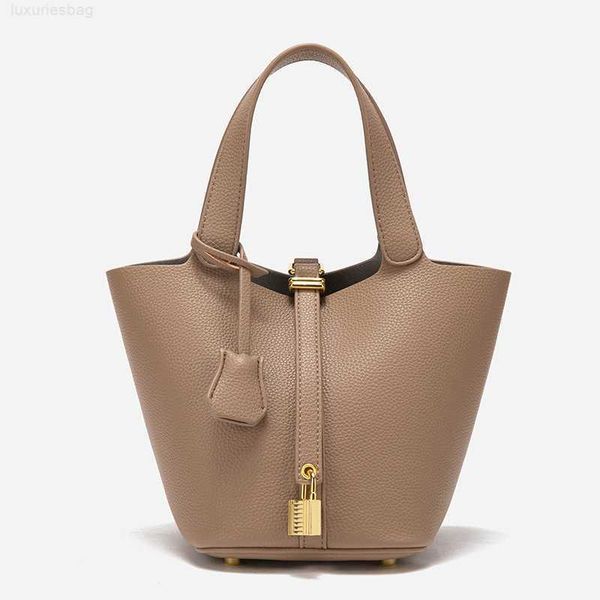 designer luxury vegetable basket bucket in vegetable basket women's litchi pattern versatile hand commuting simple bucket bag0pid
designer luxury vegetable basket bucket in vegetable basket women's litchi pattern versatile hand commuting simple bucket bag0pid