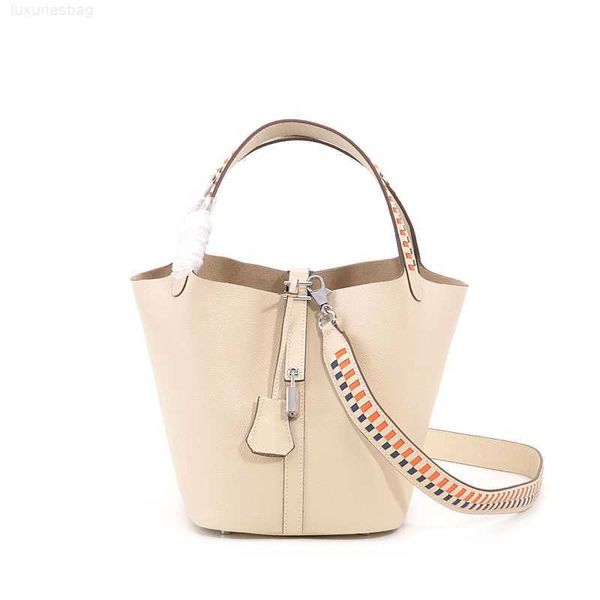 designer luxury vegetable basket bucket layer cowhide vegetable basket hand women's style temperament goddess bucket woven diagonal sho
designer luxury vegetable basket bucket layer cowhide vegetable basket hand women's style temperament goddess bucket woven diagonal sho