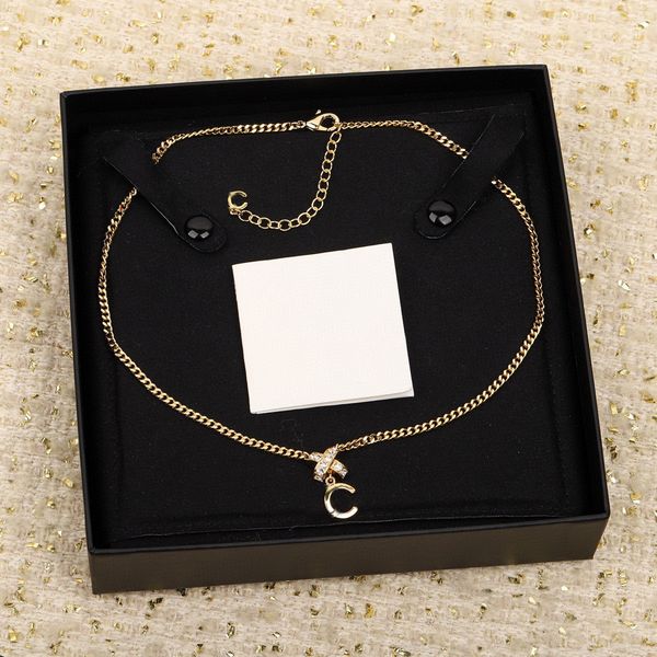 2023 luxury quality charm pendant necklace with diamond in 18k gold plated have box stamp ps7788a, Golden
2023 luxury quality charm pendant necklace with diamond in 18k gold plated have box stamp ps7788a, Golden