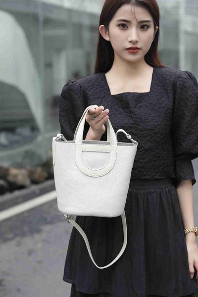 designer luxury bag layer cowhide pig nose vegetable basket bucket women's leather hand one shoulder mommy bagfnvdc6sf picotin
designer luxury bag layer cowhide pig nose vegetable basket bucket women's leather hand one shoulder mommy bagfnvdc6sf picotin
