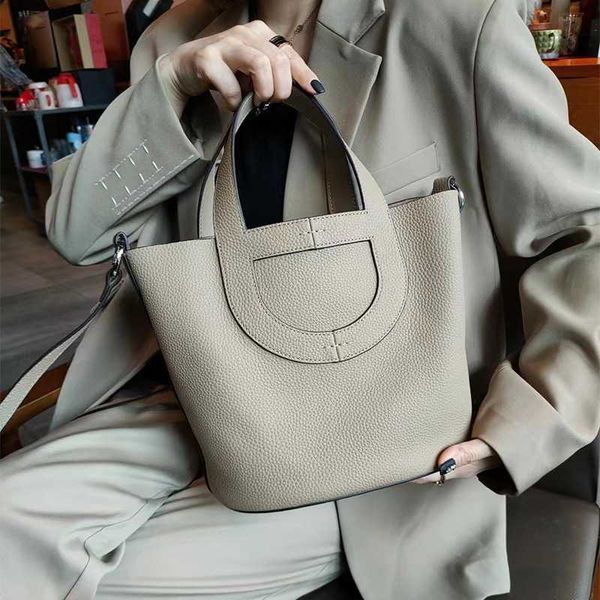 h bag designer luxury togo layer cowhide pig nose vegetable basket bucket handheld one shoulder crossbody premium leather women's bag p
h bag designer luxury togo layer cowhide pig nose vegetable basket bucket handheld one shoulder crossbody premium leather women's bag p