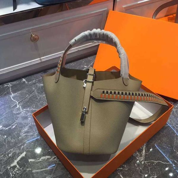 designer luxury genuine handheld women's water bucket original togo leather palm pattern vegetable basket bags00imvq3 picotin
designer luxury genuine handheld women's water bucket original togo leather palm pattern vegetable basket bags00imvq3 picotin