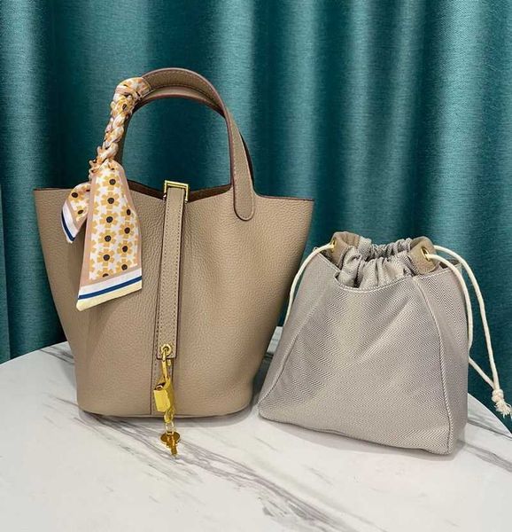 designer luxury h layer cowhide vegetable basket genuine leather bucket gold buckle copper lock head bag women's handbagwyelqm2x picoti
designer luxury h layer cowhide vegetable basket genuine leather bucket gold buckle copper lock head bag women's handbagwyelqm2x picoti