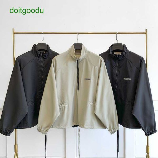 fear god essen fosg coach jacket windshield blazer windshift high street coat, Black;brown
fear god essen fosg coach jacket windshield blazer windshift high street coat, Black;brown