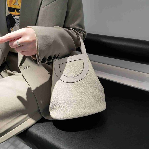designer luxury cowhide leather women's vegetable basket bucket bag premium sense pig nose crossbody handbag49v8hh23 picotin
designer luxury cowhide leather women's vegetable basket bucket bag premium sense pig nose crossbody handbag49v8hh23 picotin