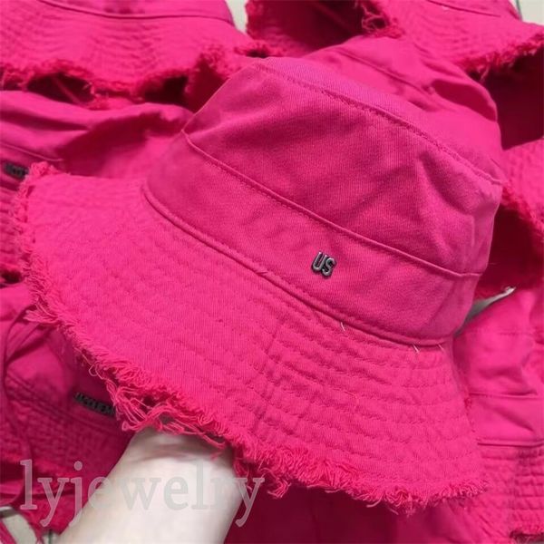 designer bucket hats summer frayed womens cap portable exquisite outdoors sun proof cappello simply appearance blue luxury hat classical pj0, Blue;gray
designer bucket hats summer frayed womens cap portable exquisite outdoors sun proof cappello simply appearance blue luxury hat classical pj0, Blue;gray