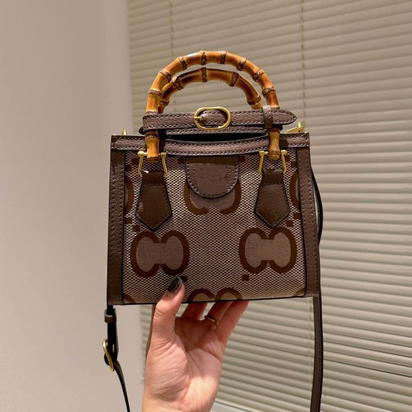 Women Fashion Designer Tote Bag Plain Luxury Designer Bag Letter Two-tone Cross Body Bags Pu Sequined Single Shoulder Bags Hasp Bamboo, Brown-no box
Women Fashion Designer Tote Bag Plain Luxury Designer Bag Letter Two-tone Cross Body Bags Pu Sequined Single Shoulder Bags Hasp Bamboo, Brown-no box