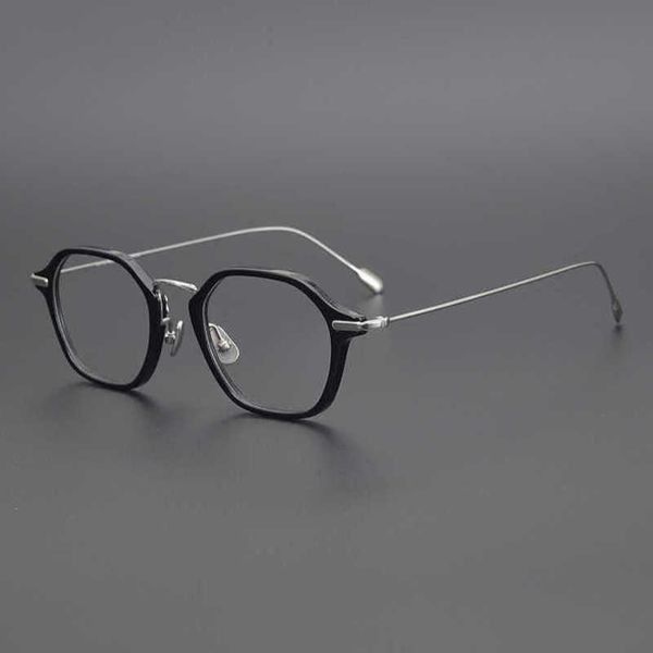 rs japanese designer's ultra-light small hexagonal gold beam pure titanium eyeglass can be equipped with anti-blue light myopia frame, White;black
rs japanese designer's ultra-light small hexagonal gold beam pure titanium eyeglass can be equipped with anti-blue light myopia frame, White;black