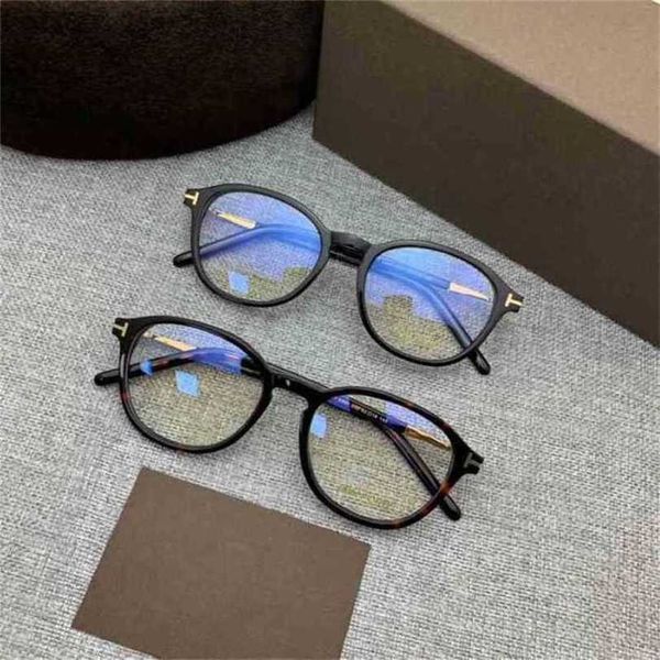 women's luxury designer version can be equipped with myopia anti blue light simple spectacle frame, White;black
women's luxury designer version can be equipped with myopia anti blue light simple spectacle frame, White;black