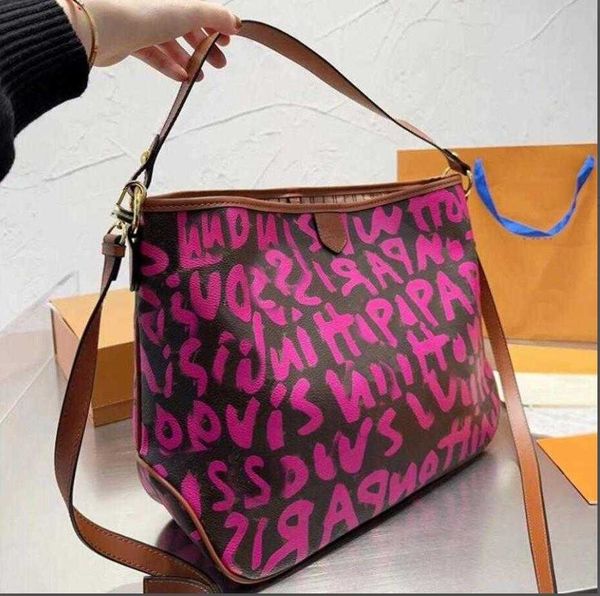 luxury womens monograms graffiti tote bag designer shoulder bags louiseits printed canvas ladys leather viutonits crossbody strap shopping h
luxury womens monograms graffiti tote bag designer shoulder bags louiseits printed canvas ladys leather viutonits crossbody strap shopping h