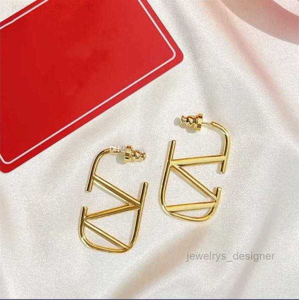 designer earring designer earring letter v stud earing luxury women fashion hoop jewelry metal valentinoity earring asffvcx985, Golden;silver
designer earring designer earring letter v stud earing luxury women fashion hoop jewelry metal valentinoity earring asffvcx985, Golden;silver