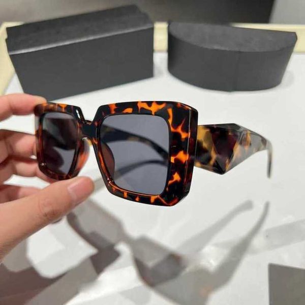 women's luxury designer style small box personality irregular street sresistant, White;black
women's luxury designer style small box personality irregular street sresistant, White;black