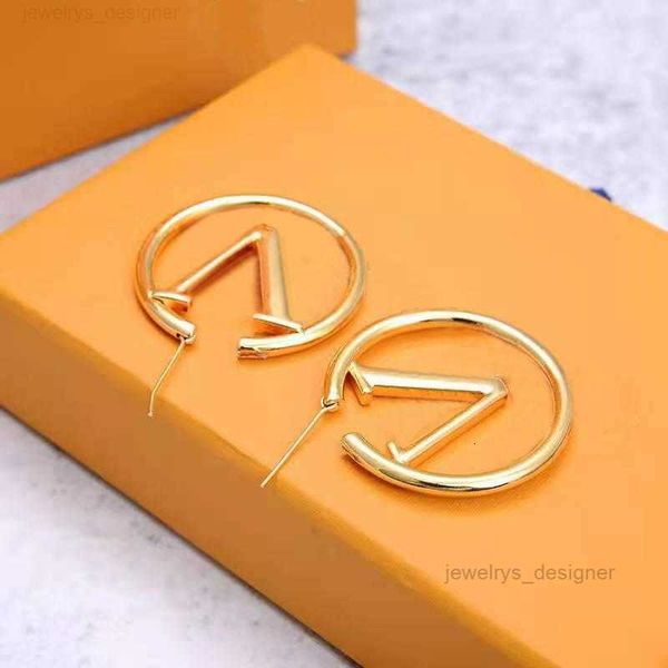 designer earring designer luxury fashion 18k gold hoop earrings lady women party ear studs wedding lovers gift engagement jewelry with box, Golden;silver
designer earring designer luxury fashion 18k gold hoop earrings lady women party ear studs wedding lovers gift engagement jewelry with box, Golden;silver