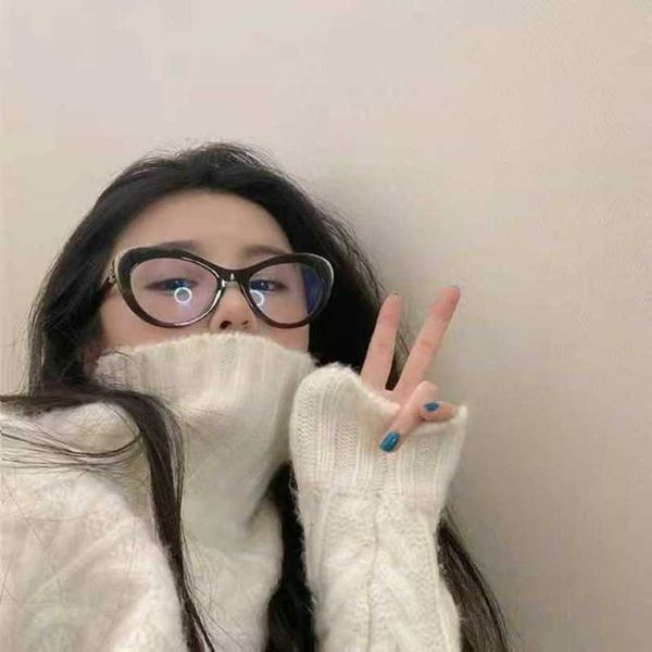 women's luxury designer same cat's eye optical lens personalized can be equipped with short-sighted anti-blue light glasses frame, White;black
women's luxury designer same cat's eye optical lens personalized can be equipped with short-sighted anti-blue light glasses frame, White;black
