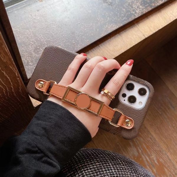 iphone 14 13 pro max case designer phone cases for apple 12 11 xr xs 8 7 6 plus luxury pu leather wristband back covers fundas black brown w
iphone 14 13 pro max case designer phone cases for apple 12 11 xr xs 8 7 6 plus luxury pu leather wristband back covers fundas black brown w