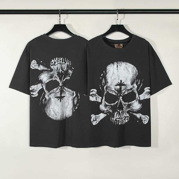 american high street vertabraecross roads men's and women's ins red star same skull print short sleeve t, White;black
american high street vertabraecross roads men's and women's ins red star same skull print short sleeve t, White;black