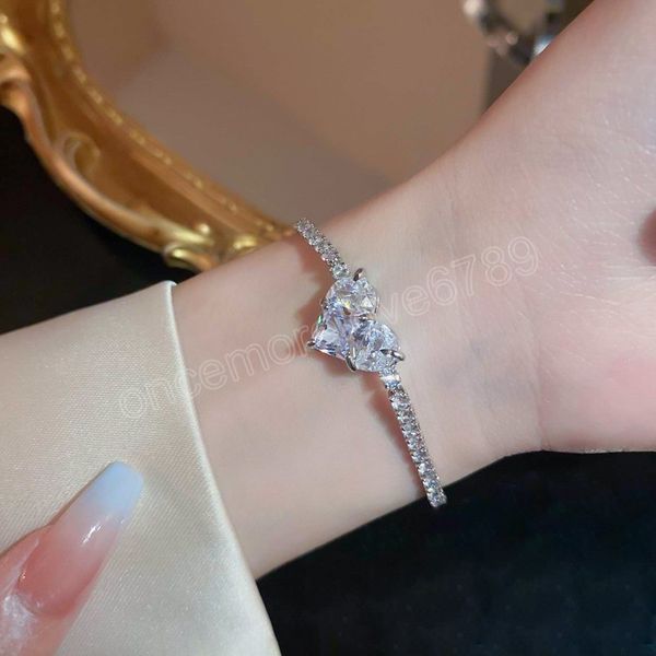 tennis chain bracelets for women claw setting zircon jewelry gold color big heart handmade friends gift cute jewelry, Golden;silver
tennis chain bracelets for women claw setting zircon jewelry gold color big heart handmade friends gift cute jewelry, Golden;silver