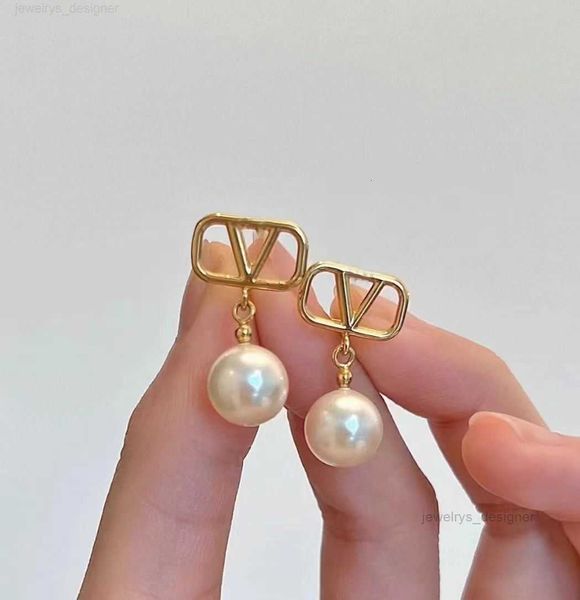 designer earring women fashion designer stud earrings white pearl simple style brass engagement earring, Golden;silver
designer earring women fashion designer stud earrings white pearl simple style brass engagement earring, Golden;silver