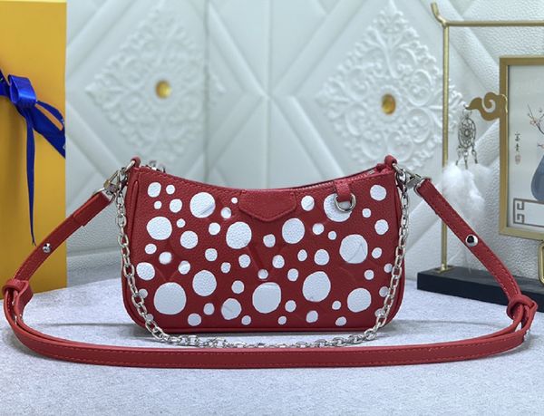 womens designer shoulder bag luxury crossbody handbags fashion embossed flower letters empreinte leather easy pouch on strap mini chain bags
womens designer shoulder bag luxury crossbody handbags fashion embossed flower letters empreinte leather easy pouch on strap mini chain bags