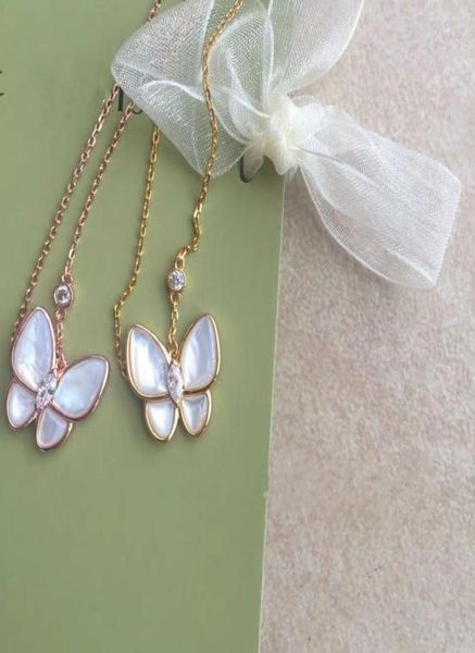 jewelry ladies stud van earrings love rings pendant necklaces screw carti bracelet party wedding couple gift fashion luxury cleef 6902960, Golden;silver
jewelry ladies stud van earrings love rings pendant necklaces screw carti bracelet party wedding couple gift fashion luxury cleef 6902960, Golden;silver