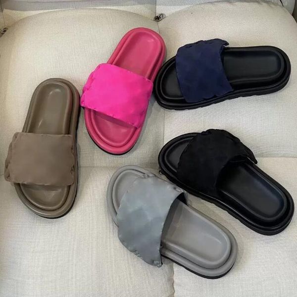designers slippers calfskin women sandals pool pillow comfort sandal hook loop fastener mules slipper rubber slides slippers for men indoor, Black
designers slippers calfskin women sandals pool pillow comfort sandal hook loop fastener mules slipper rubber slides slippers for men indoor, Black