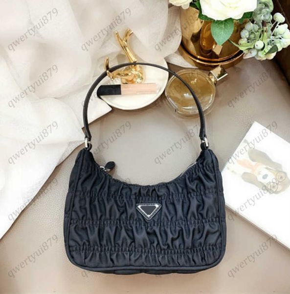 women pleated shoulder bag handbags fashion nylon lady wrinkled hobos baguettes folded underarm purses multiple solid colors 0405/23
women pleated shoulder bag handbags fashion nylon lady wrinkled hobos baguettes folded underarm purses multiple solid colors 0405/23