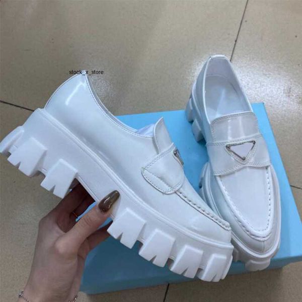 2022 desinger shoe women casual monolith triangle black leather shoes increase platform sneakers cloudbust classic patent matte loafers trai
2022 desinger shoe women casual monolith triangle black leather shoes increase platform sneakers cloudbust classic patent matte loafers trai