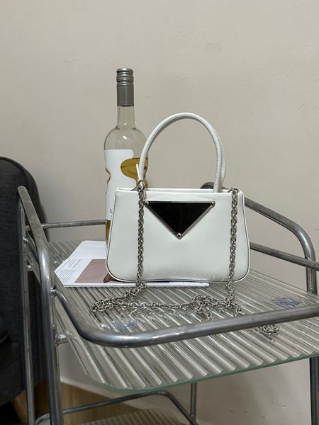 prad bags shoulder fashion prad bag women bag triangle metal classic designer chain shoulder strap original material luxury bag
prad bags shoulder fashion prad bag women bag triangle metal classic designer chain shoulder strap original material luxury bag
