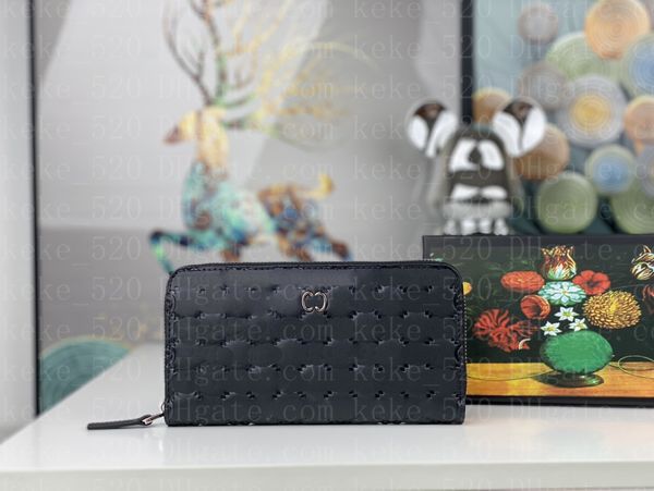 2023 new designer men's wallet cowhide leather zipper wallet 473917, Red;black
2023 new designer men's wallet cowhide leather zipper wallet 473917, Red;black