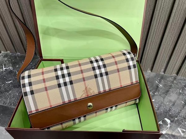 designer crossbody bag lightweight luxe shoulder bag for women - elegant baguette style with single strap
designer crossbody bag lightweight luxe shoulder bag for women - elegant baguette style with single strap