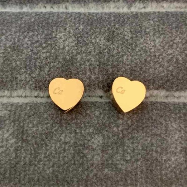 designer earring 2021 high polished classic style printed studs small size gold plated designer earring stainless steel earrings for women j, Golden;silver
designer earring 2021 high polished classic style printed studs small size gold plated designer earring stainless steel earrings for women j, Golden;silver