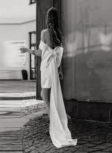 2021 simple short sheath wedding dresses with big bow back off shoulder white ivory satin bridal gowns outdoor graden beach b5545329
2021 simple short sheath wedding dresses with big bow back off shoulder white ivory satin bridal gowns outdoor graden beach b5545329
