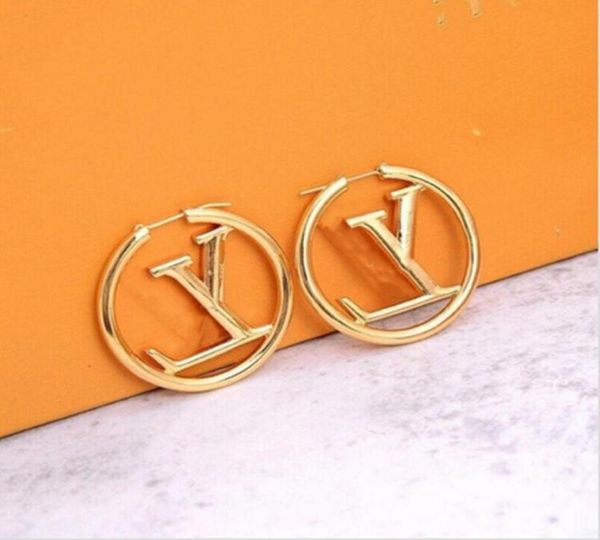 fashion womens big circle simple earrings hoop earring for woman luxurys designers earrings brands gold ear stud6120471, Golden;silver
fashion womens big circle simple earrings hoop earring for woman luxurys designers earrings brands gold ear stud6120471, Golden;silver