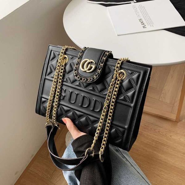 designer women's summer new texture shoulder bag korean version large capacity embossed chain crossbody bag tidal handbag big bag style
designer women's summer new texture shoulder bag korean version large capacity embossed chain crossbody bag tidal handbag big bag style