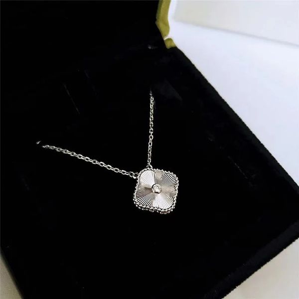 100% silver four leaf clover necklace designer jewelry set pendant necklaces van mother of pearl green flower womens 18k plated gold cleef v
100% silver four leaf clover necklace designer jewelry set pendant necklaces van mother of pearl green flower womens 18k plated gold cleef v